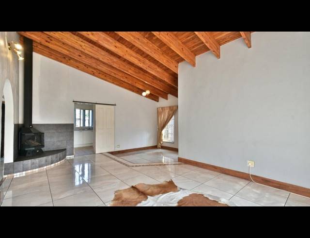 4 BEDROOM HOUSE FOR SALE IN BRACKENHURST